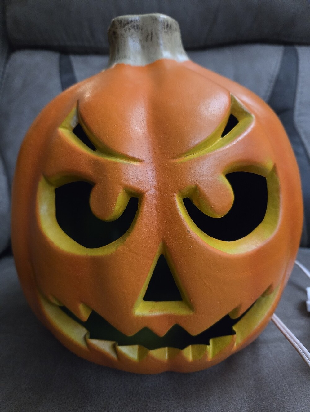 Vintage 9” Plastic Pumpkin Lighted Halloween Jack O Lantern With Cord